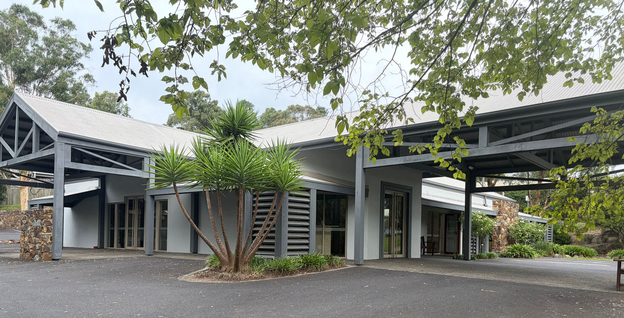 Le Pine Funerals Eltham
