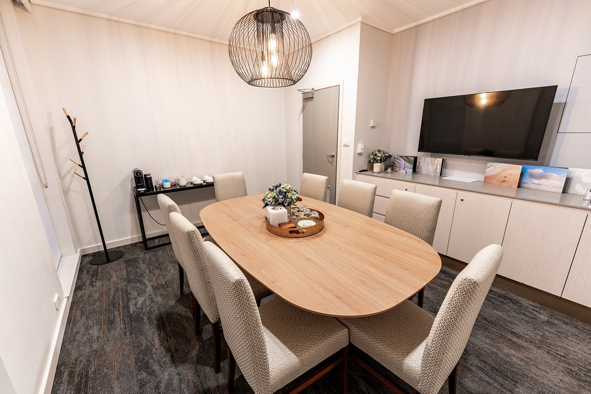 Arrangement room